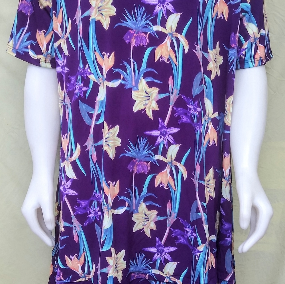 Purple floral no iron tunic top Jostar -S